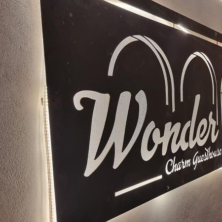 Wonder Charm Guesthouse อัลบูเฟรา ภายนอก รูปภาพ